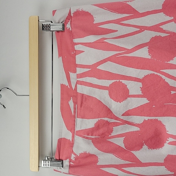 Boden Pencil Skirt Light Gray w/ Pink k Floral Print Size 6L - Picture 3 of 16